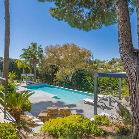 Belle Avec Piscine Villa *