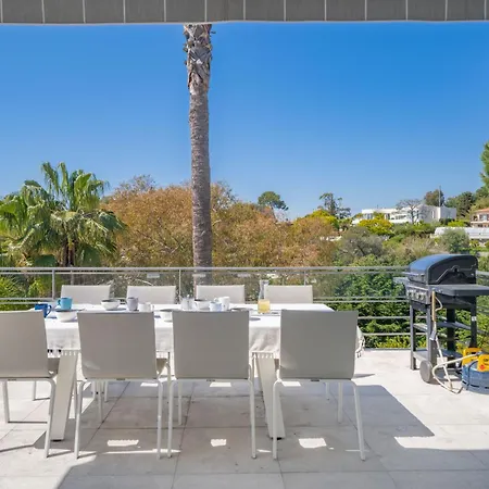 Belle Avec Piscine Villa