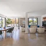 Belle Avec Piscine Villa